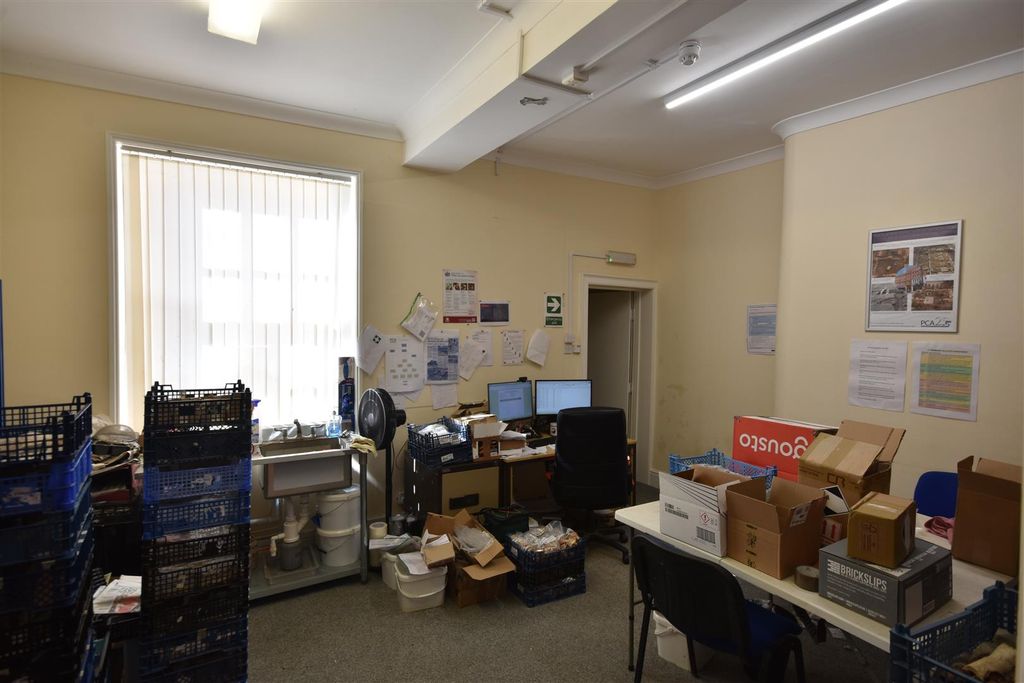 Property photo 3 of 7 Office No 1.Jpg