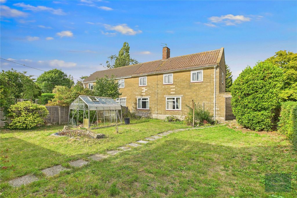 Property photo 2 of 21 Picture No. 11