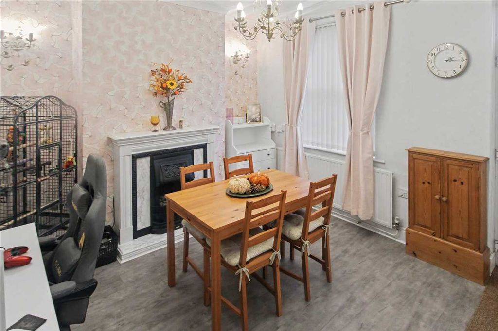 Property photo 2 of 20 Dining Room