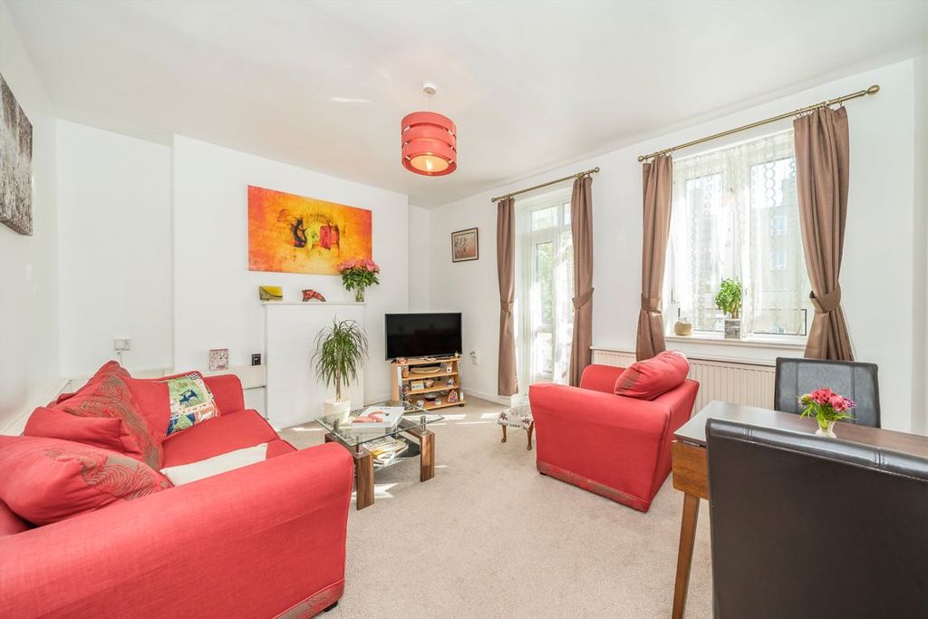 Property photo 2 of 7