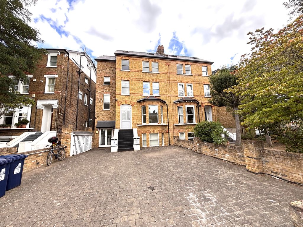 Property photo 1 of 9