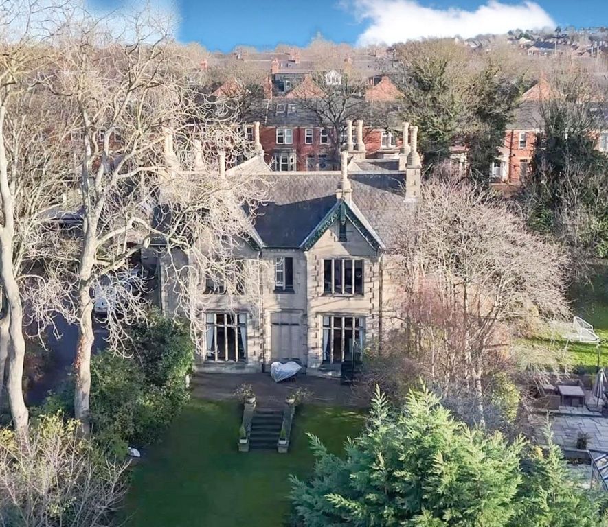 Property photo 1 of 12 External