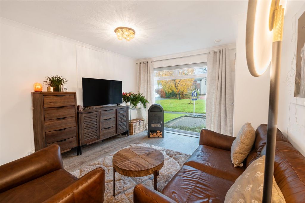 Property photo 2 of 12 Lounge.1.Jpg