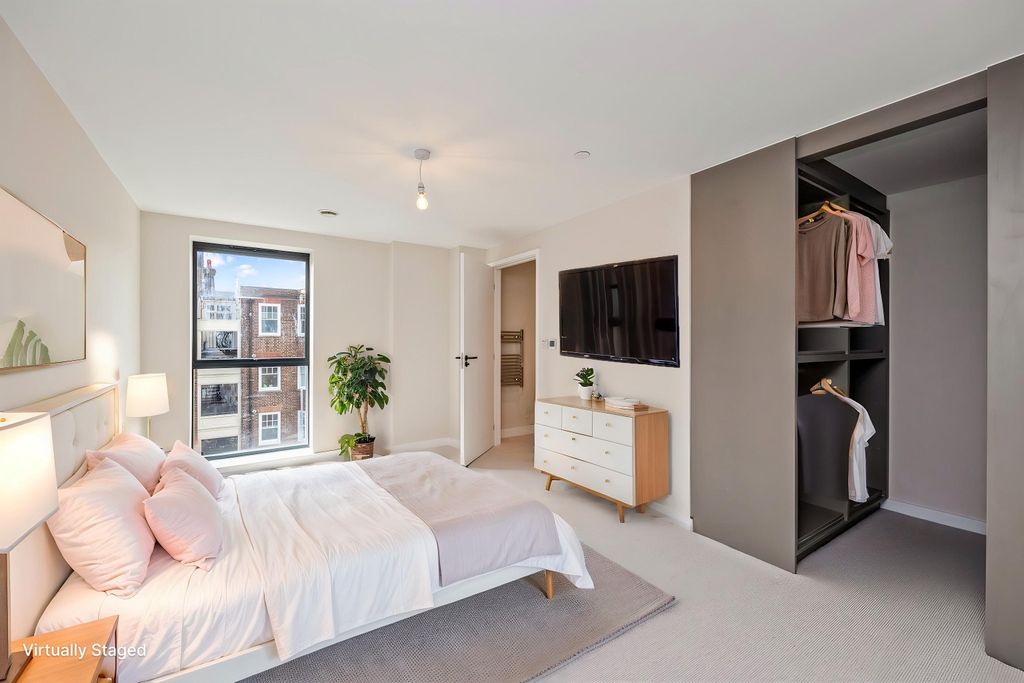 Property photo 2 of 23 5188993