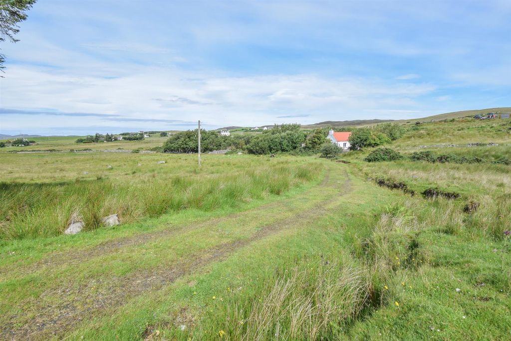 Property photo 3 of 22 Drive-2.Jpg