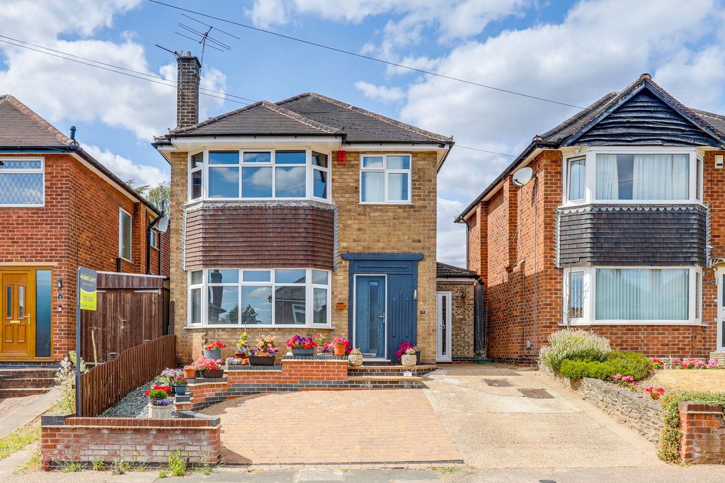 Property photo 1 of 31