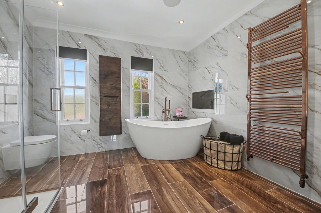 Additional image 20 of 4 bed detached house for salePortsmouth Road, Southampton SO19
