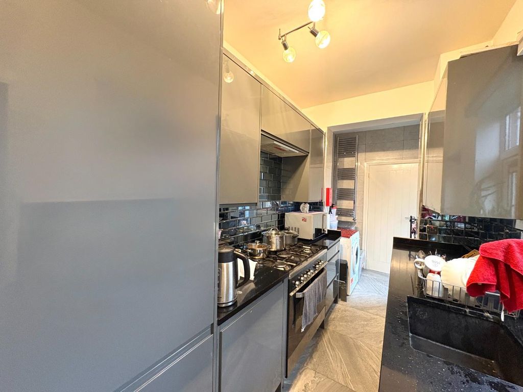 Property photo 2 of 15 Kitchen