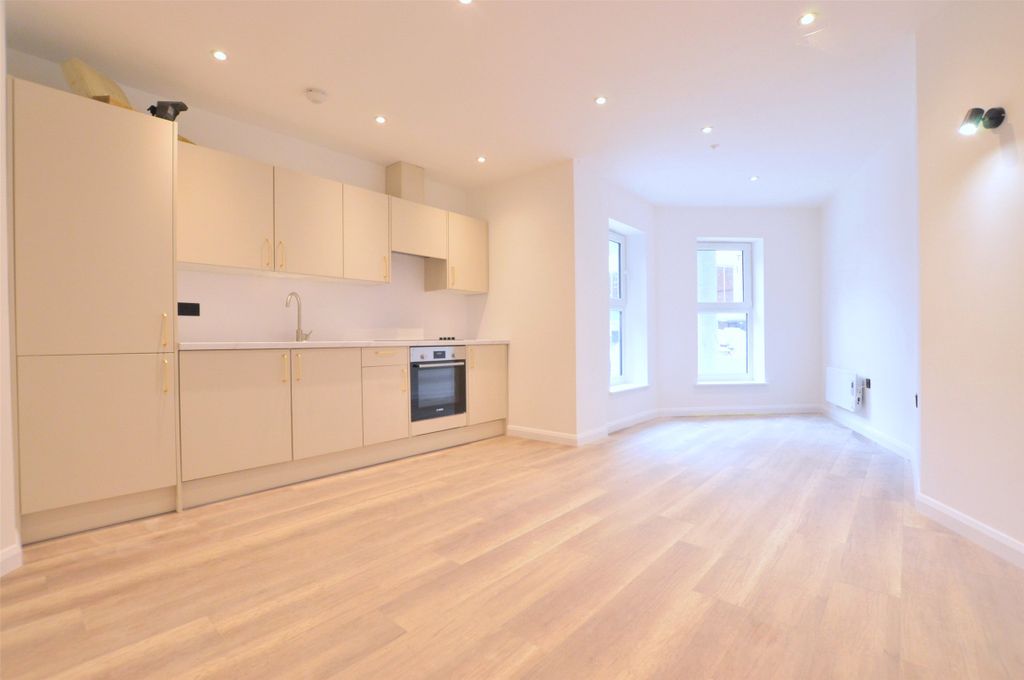 Property photo 1 of 7 Lounge