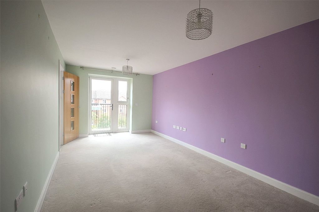 Property photo 2 of 13 Picture No. 10