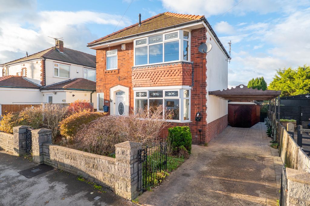 Property photo 1 of 11 Front