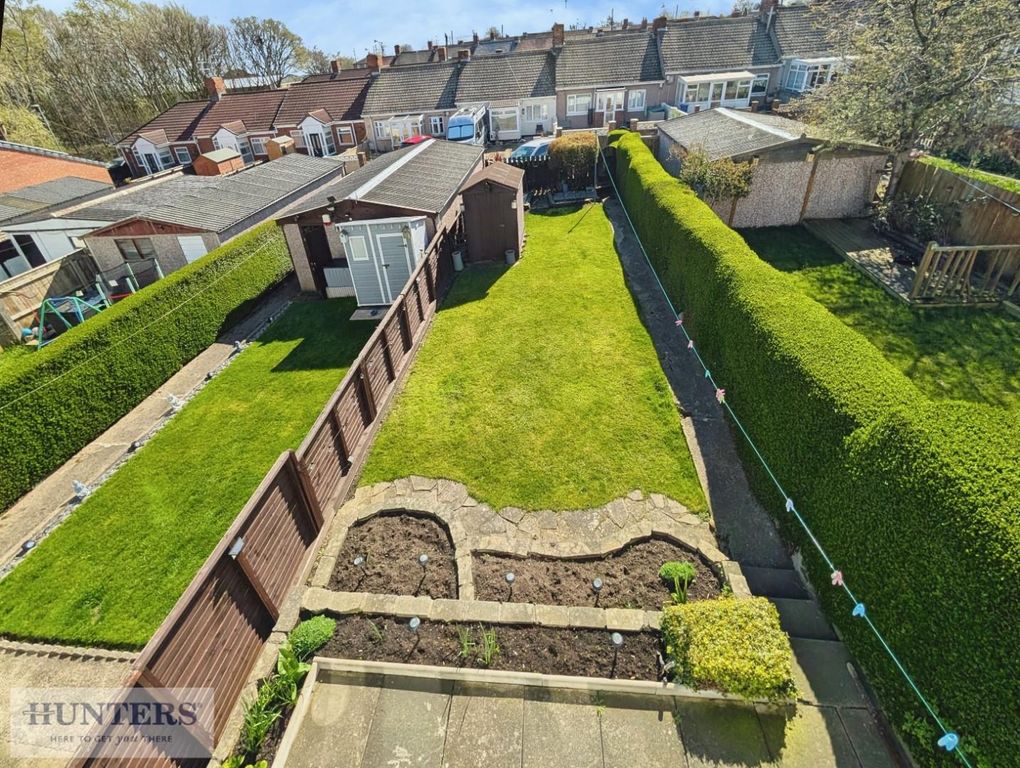 Property photo 2 of 17 Outside Space