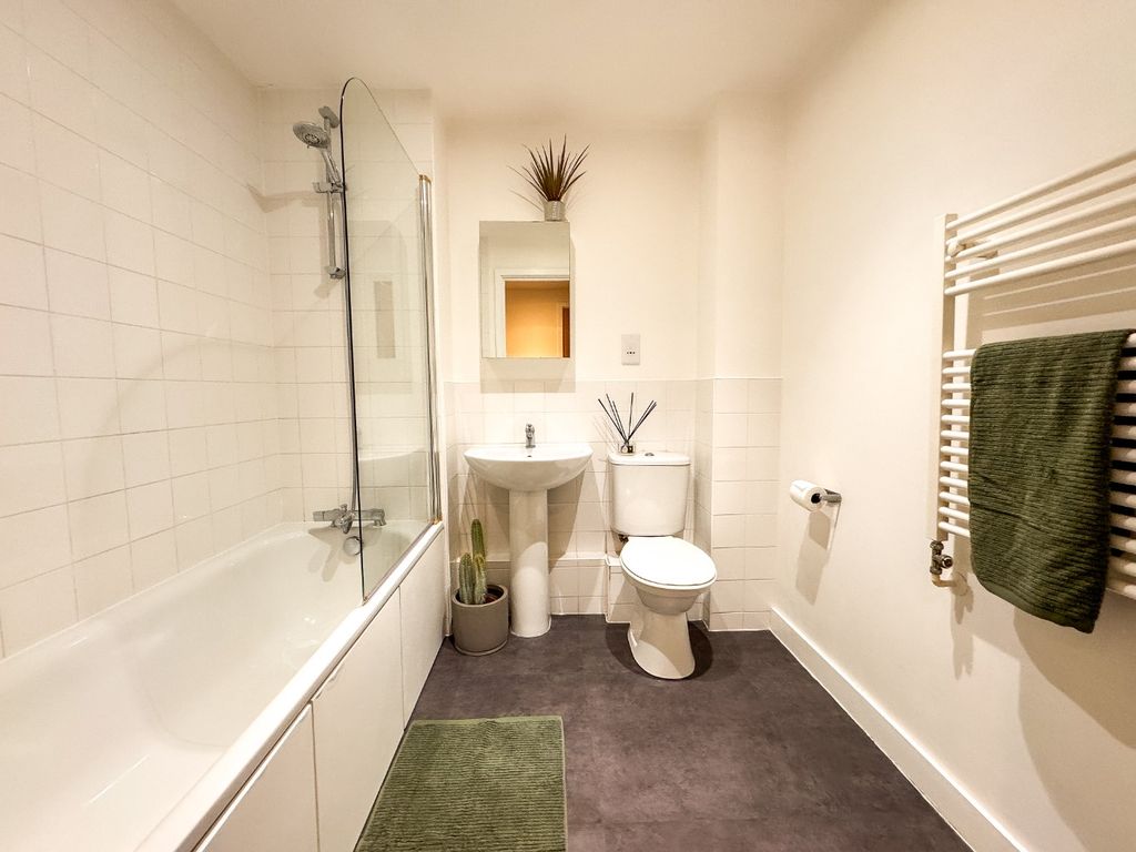 Property photo 3 of 19 4684196