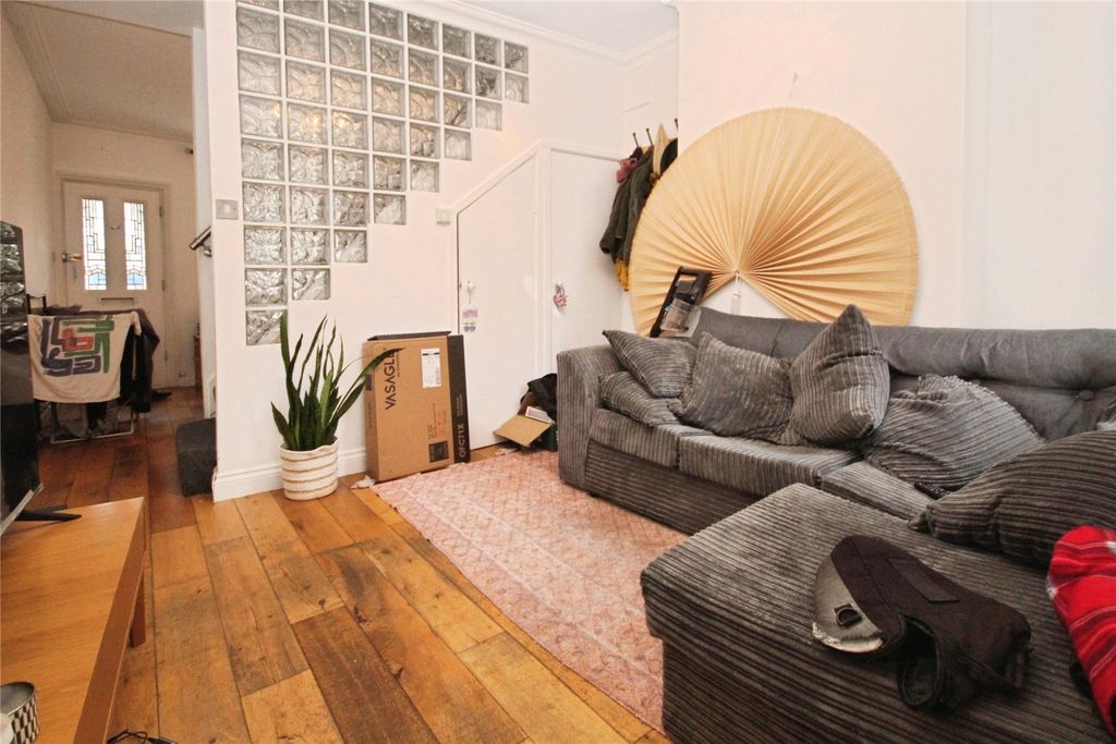 Property photo 2 of 16 Reception Room