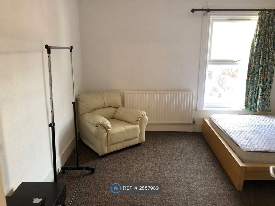 Property photo 2 of 15 Main Double Bedroom