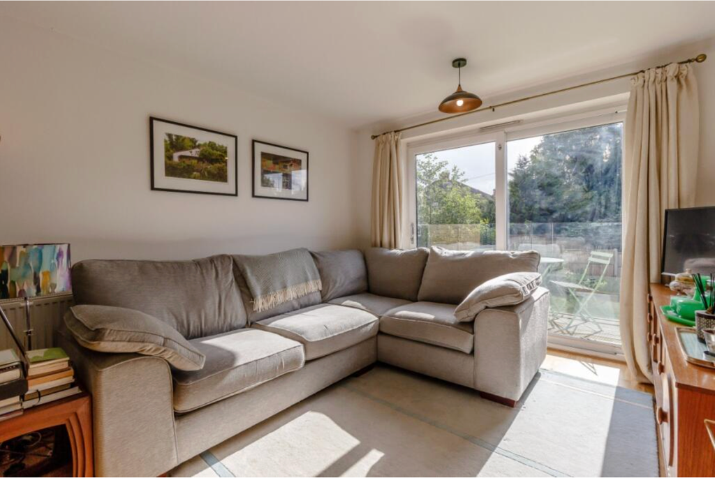 Property photo 2 of 11