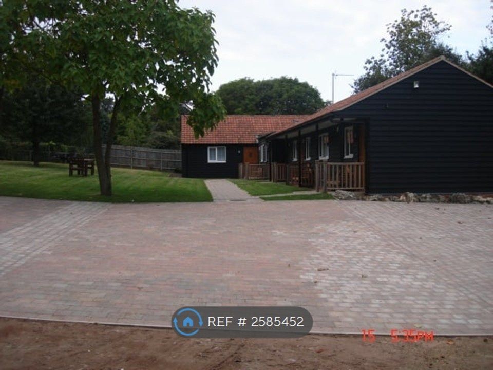 Property photo 2 of 9 Bungalows