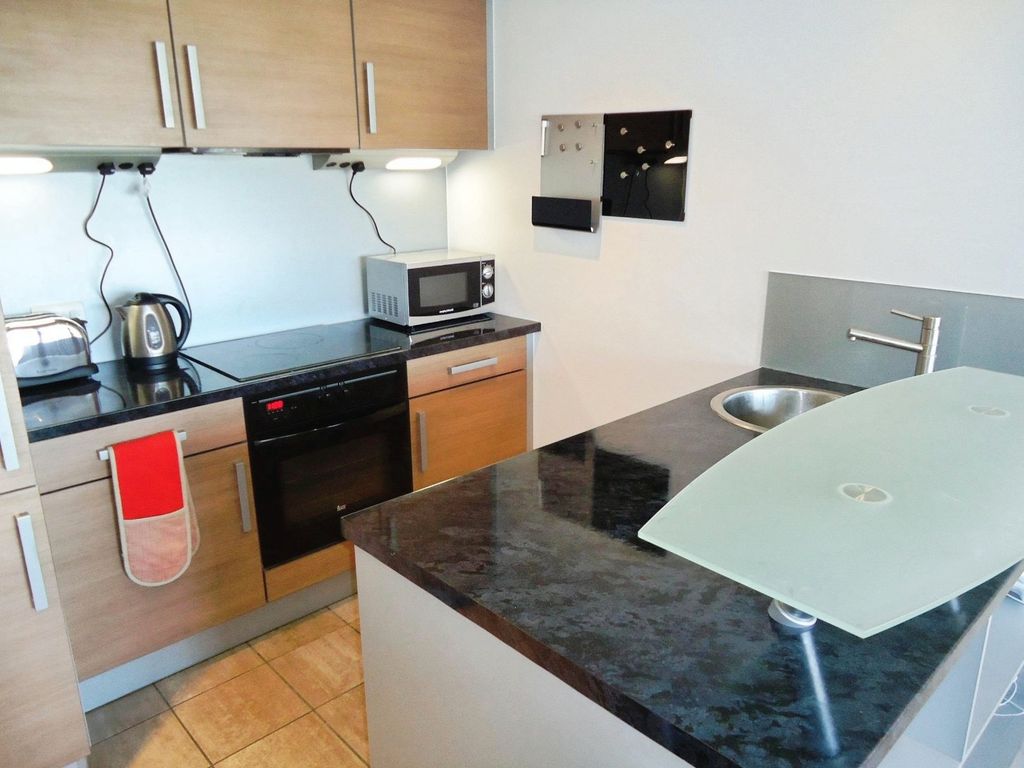 Property photo 2 of 6 Picture No. 10