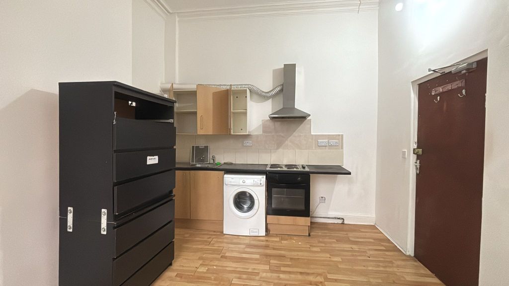 Property photo 1 of 3