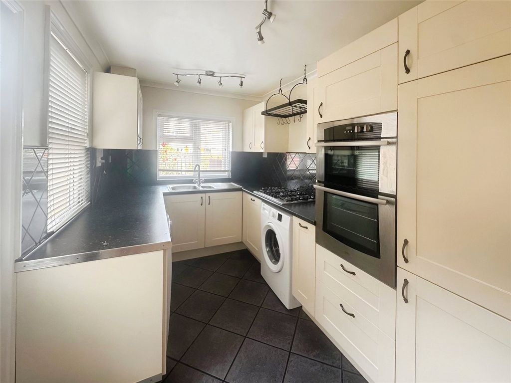 Property photo 2 of 12 Kitchen