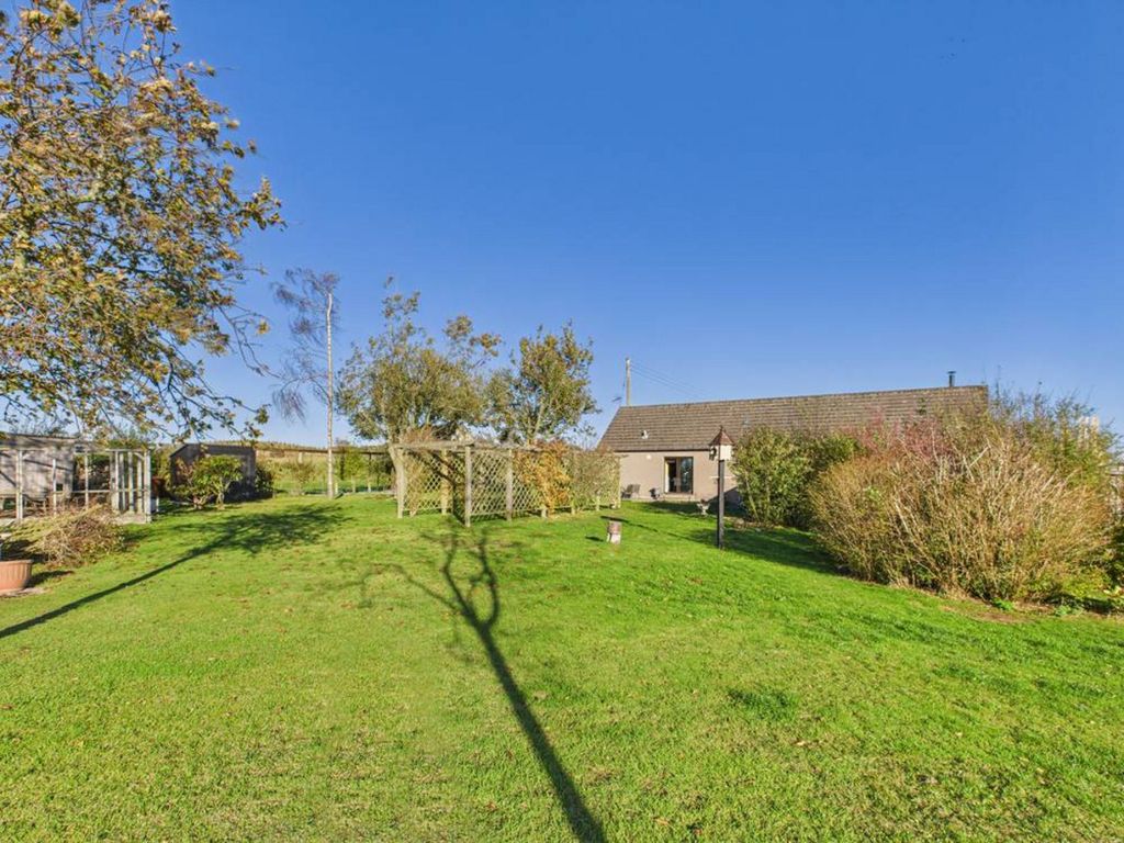 Property photo 3 of 47