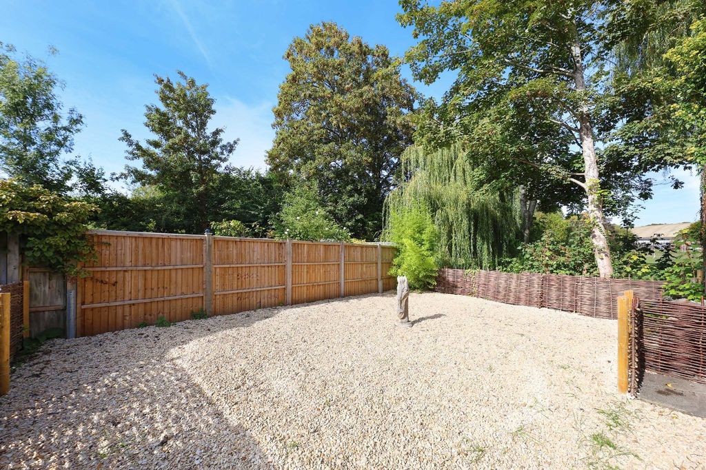 Property photo 2 of 13 Picture No. 21