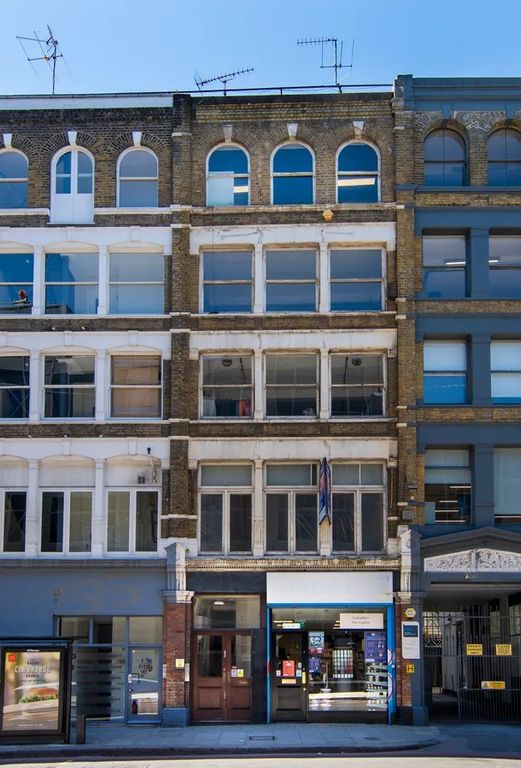 Property photo 2 of 8