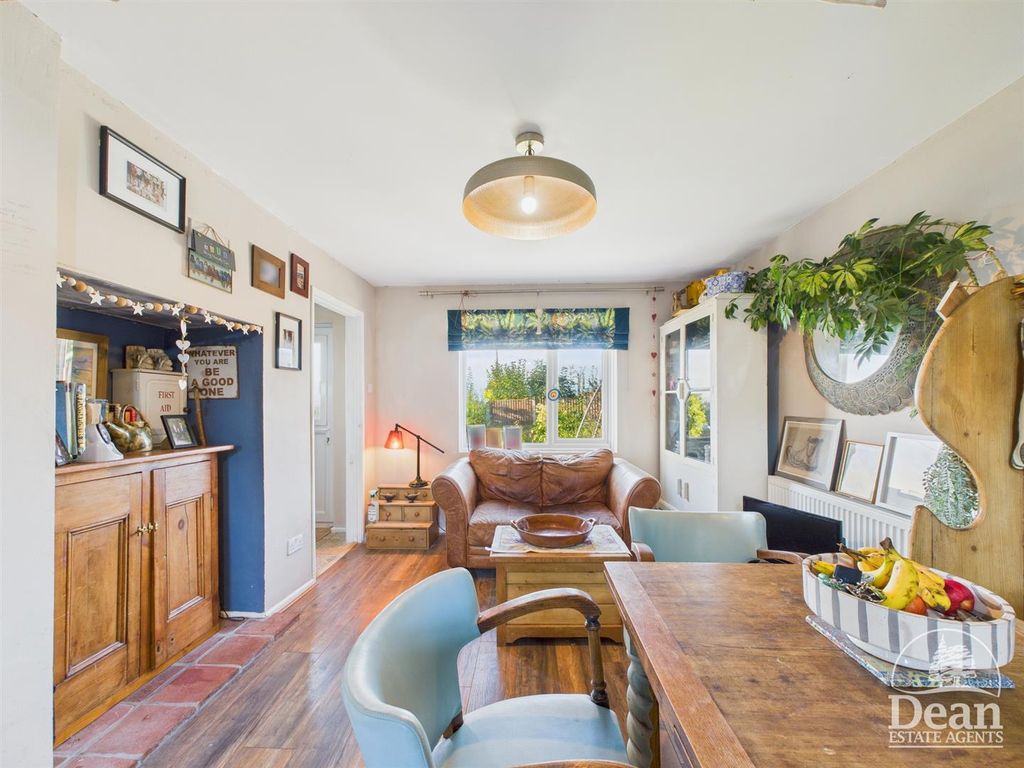 Property photo 3 of 22