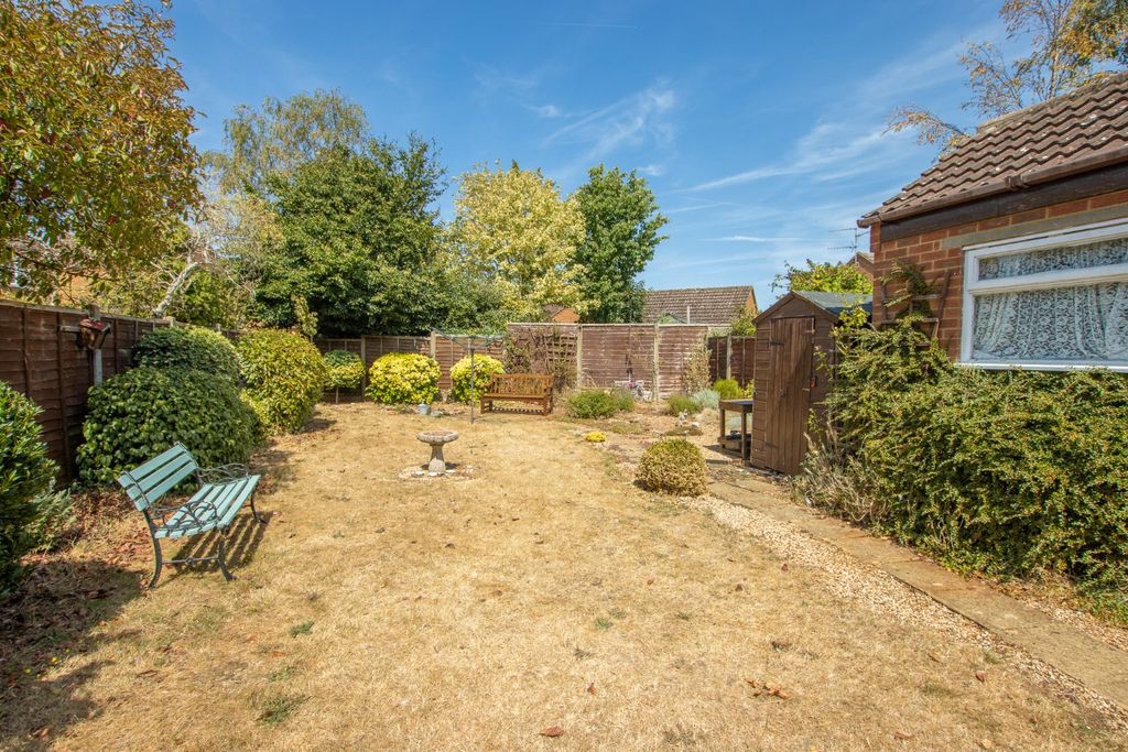 Property photo 2 of 17 5350063