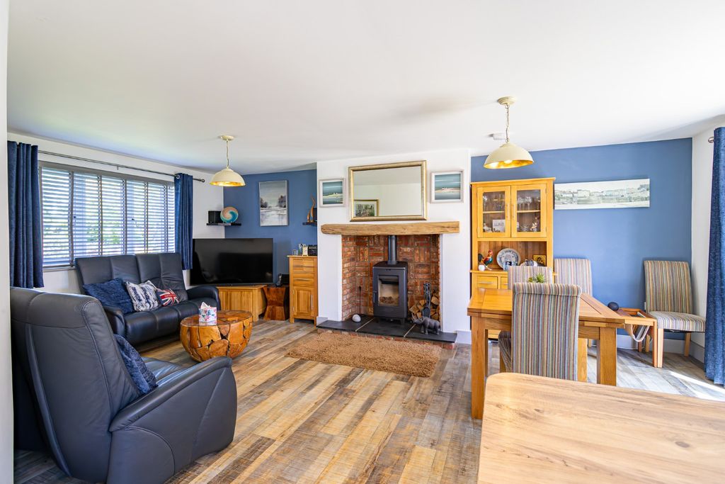 Property photo 3 of 40 5255825