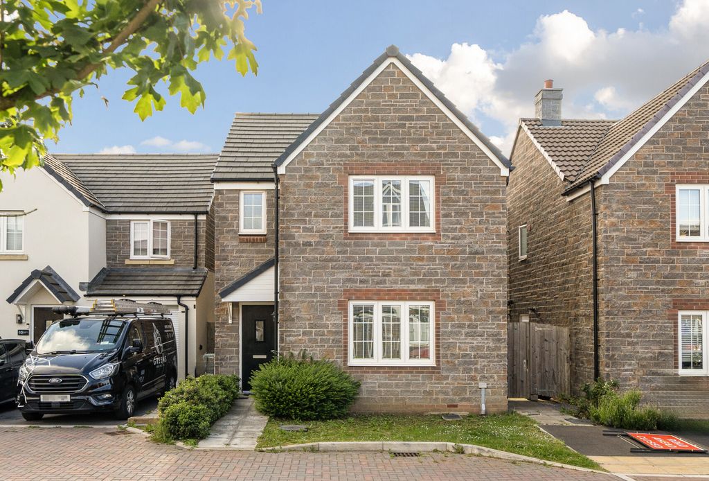 Property photo 1 of 12 1456784-16-6A0214...
