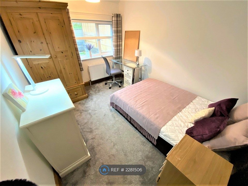 Property photo 3 of 11 Lift Up Ottoman Bed For Extra Storage