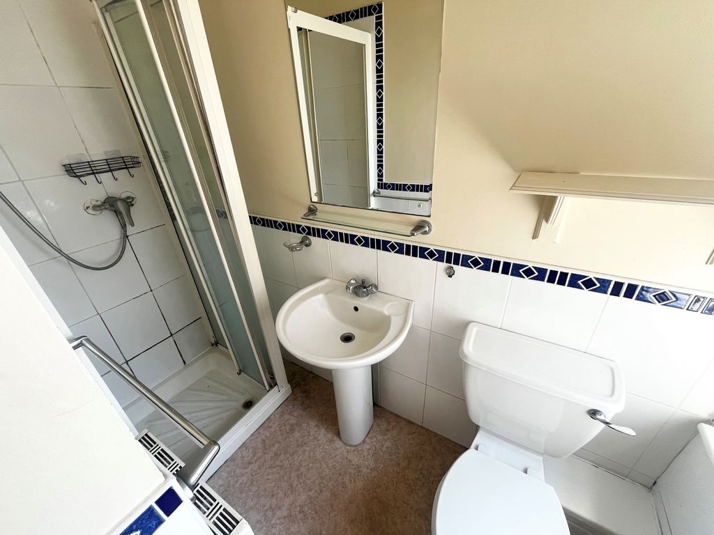 Property photo 3 of 5