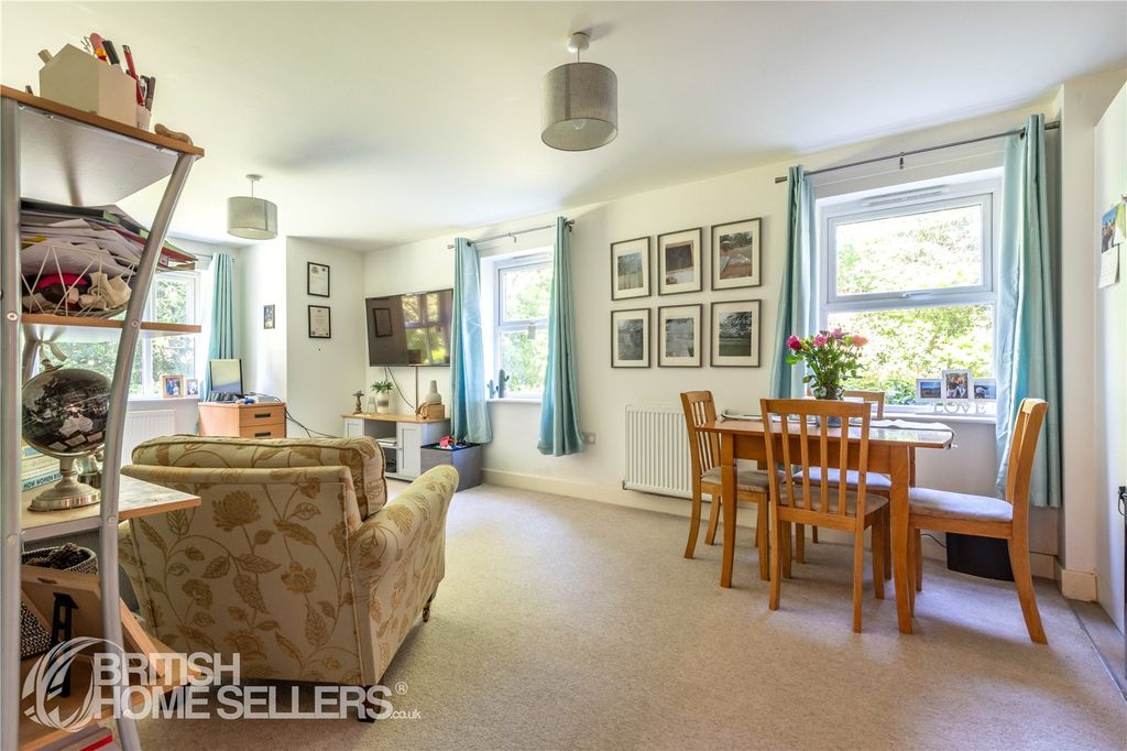 Property photo 3 of 13 Picture No. 28