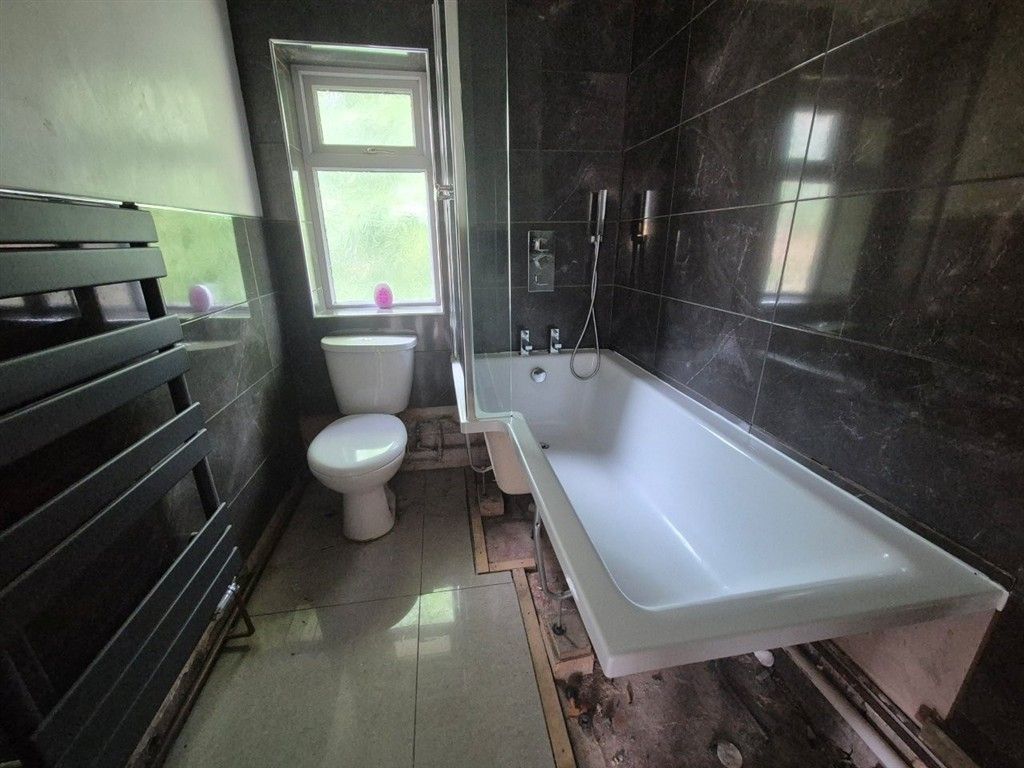 Property photo 3 of 4