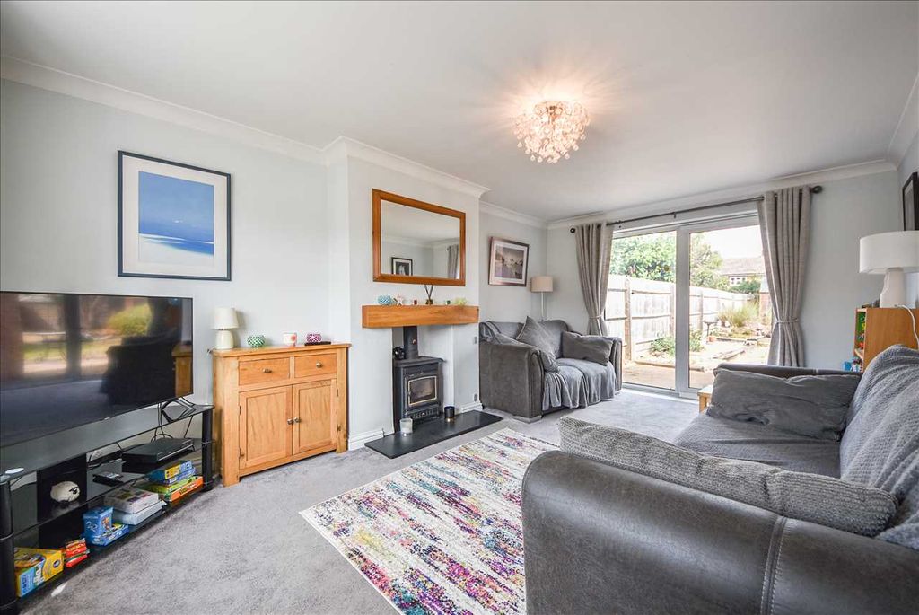 Property photo 2 of 17
