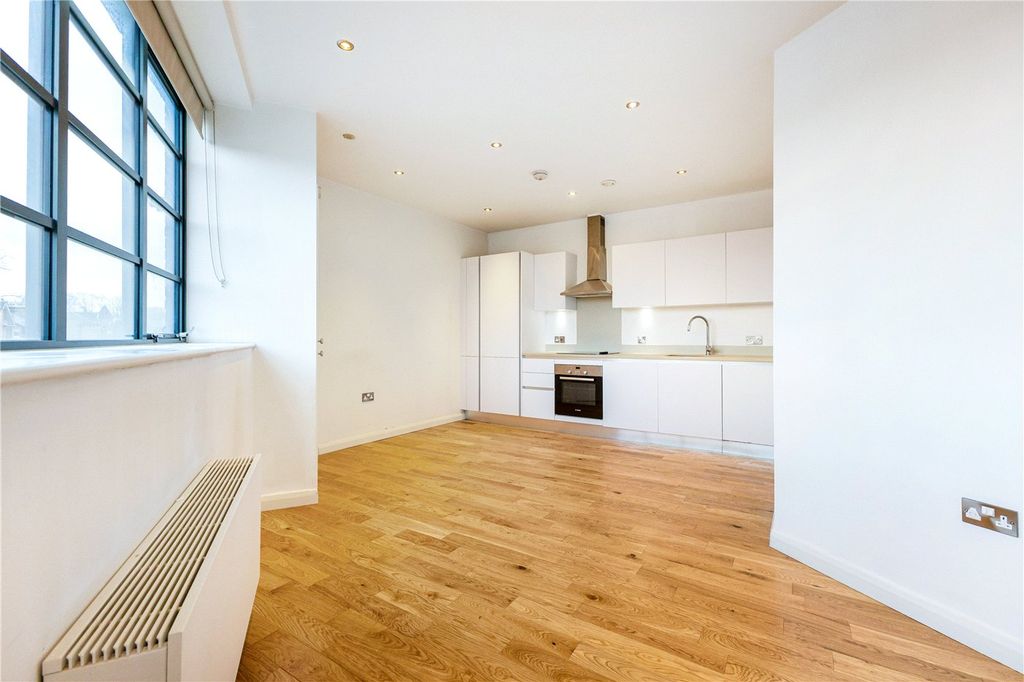 Property photo 2 of 20 Picture No. 09