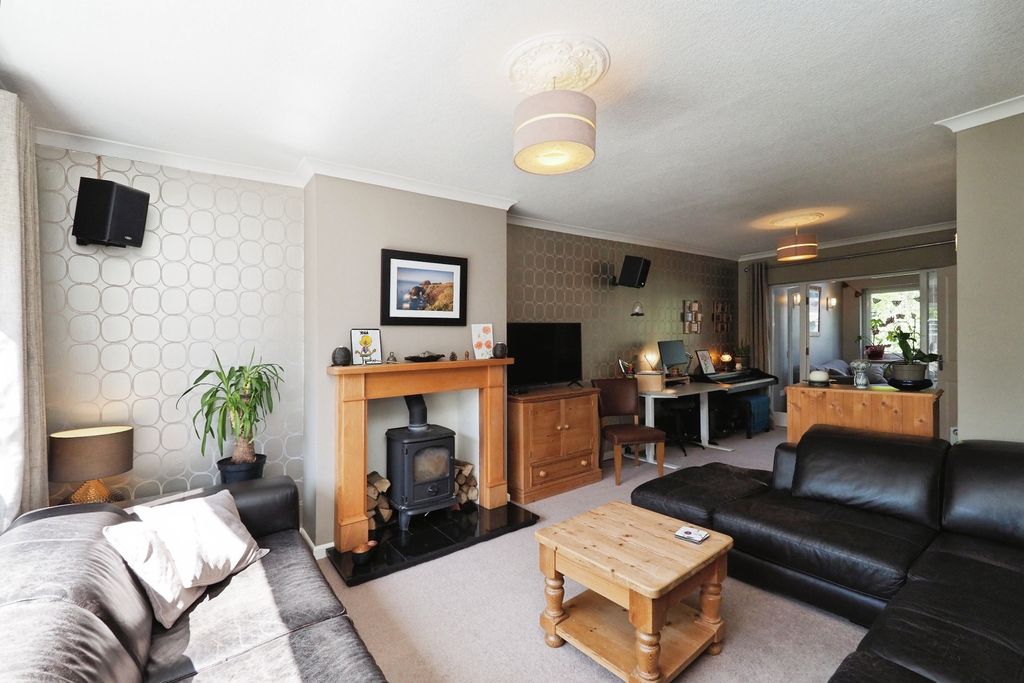 Property photo 2 of 20 Img_1285