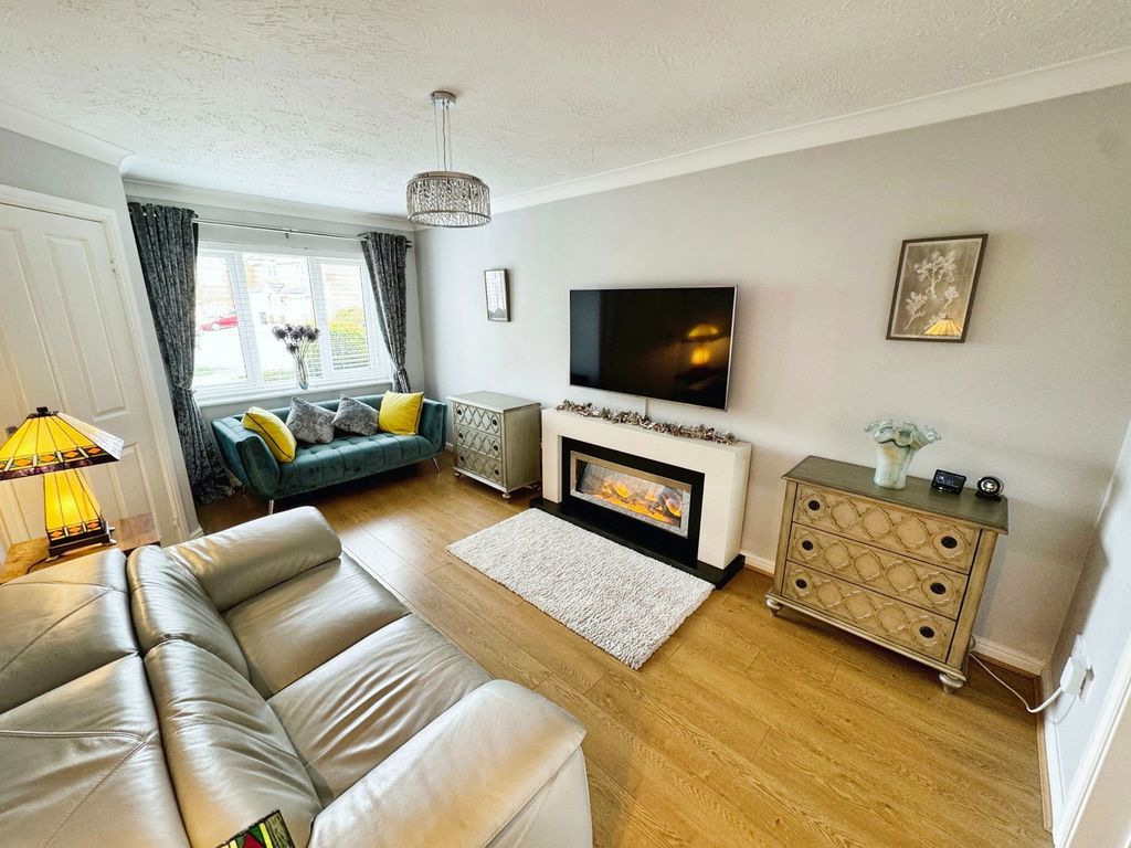 Property photo 2 of 24