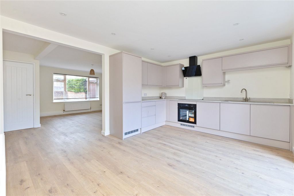 Property photo 3 of 21 Picture No. 03