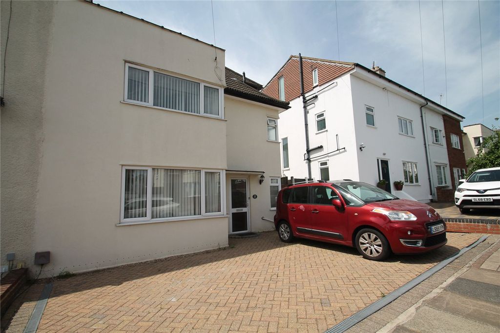 Property photo 2 of 16 Picture No. 20