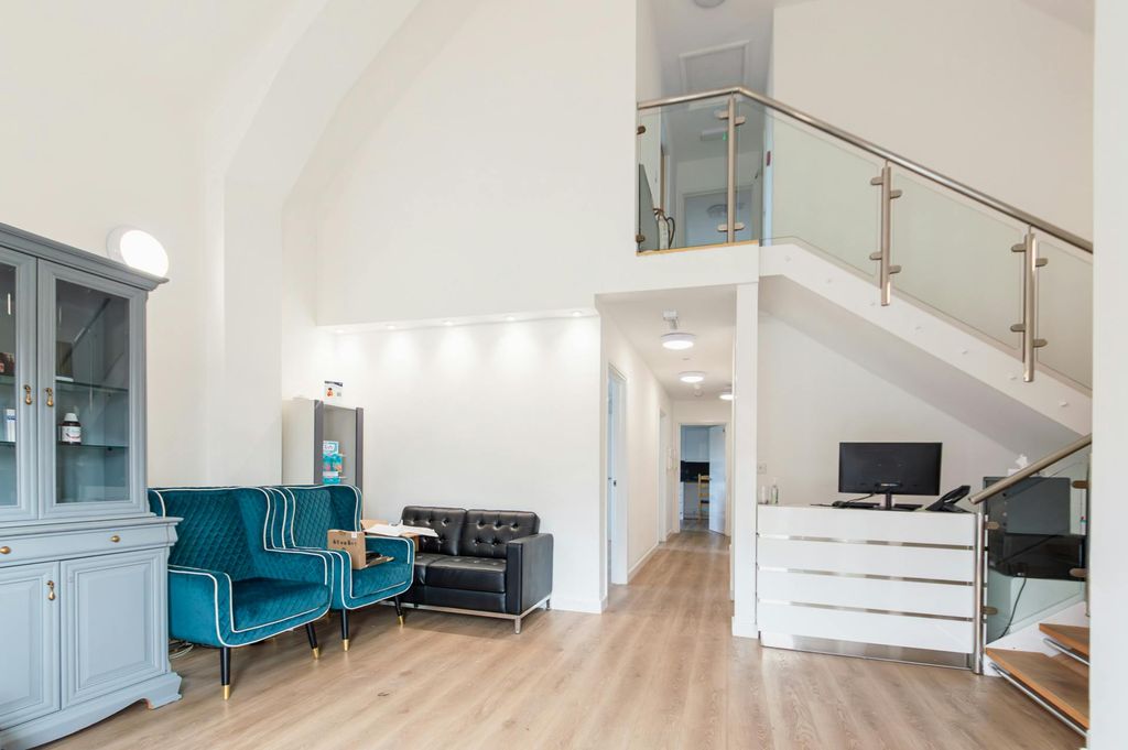 Property photo 2 of 8 1.Jpg