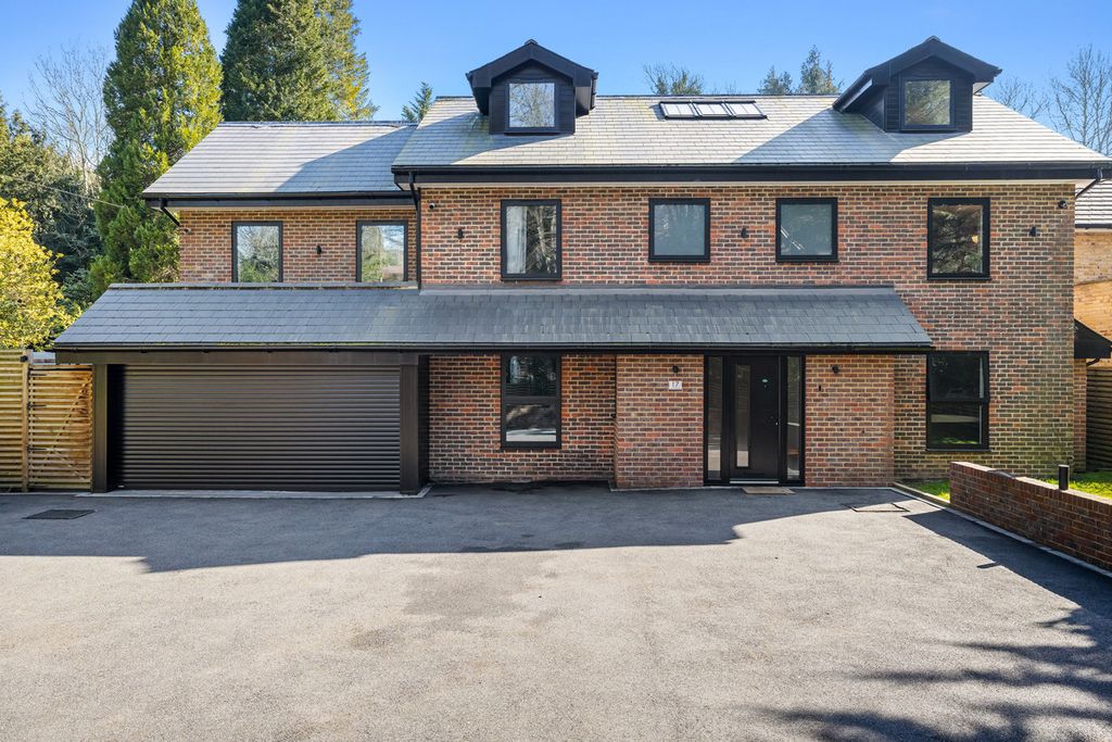 Property photo 1 of 41