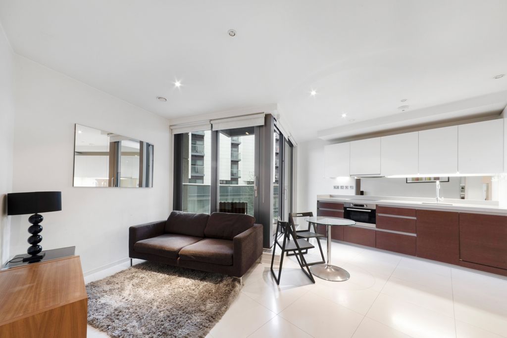 Property photo 2 of 8 Living Area