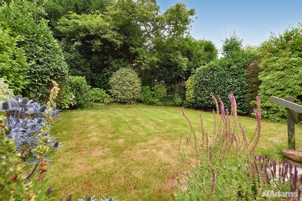 Property photo 2 of 25