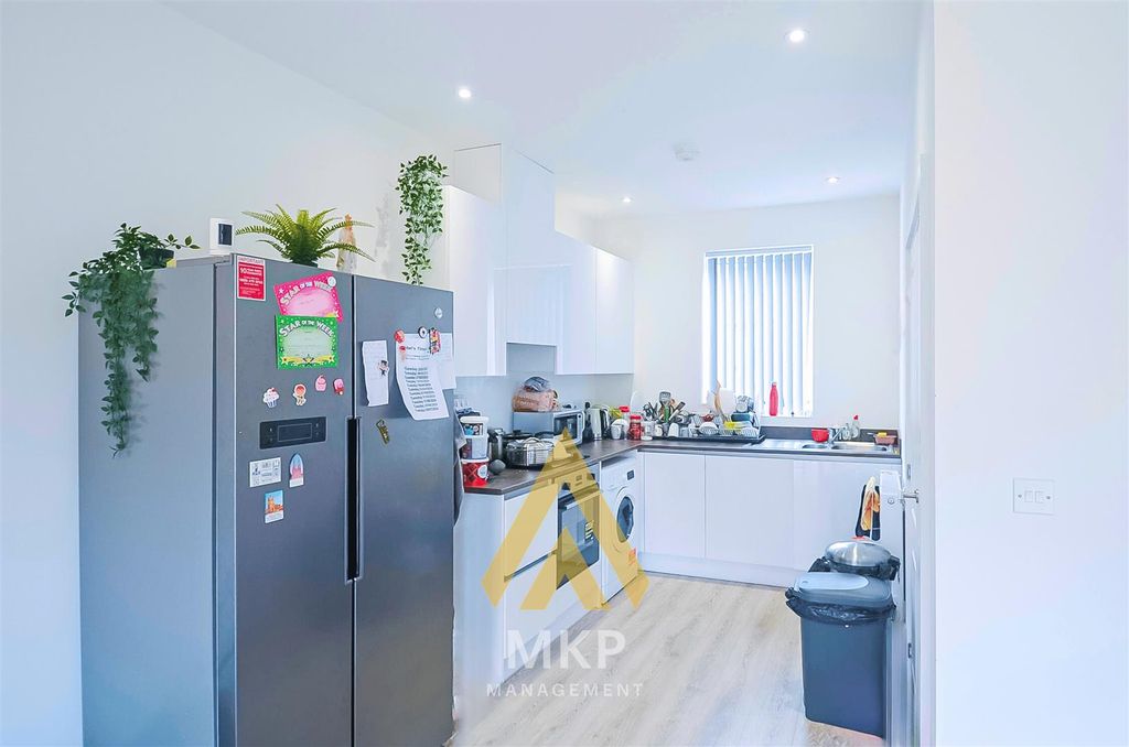 Property photo 2 of 9 2.Png