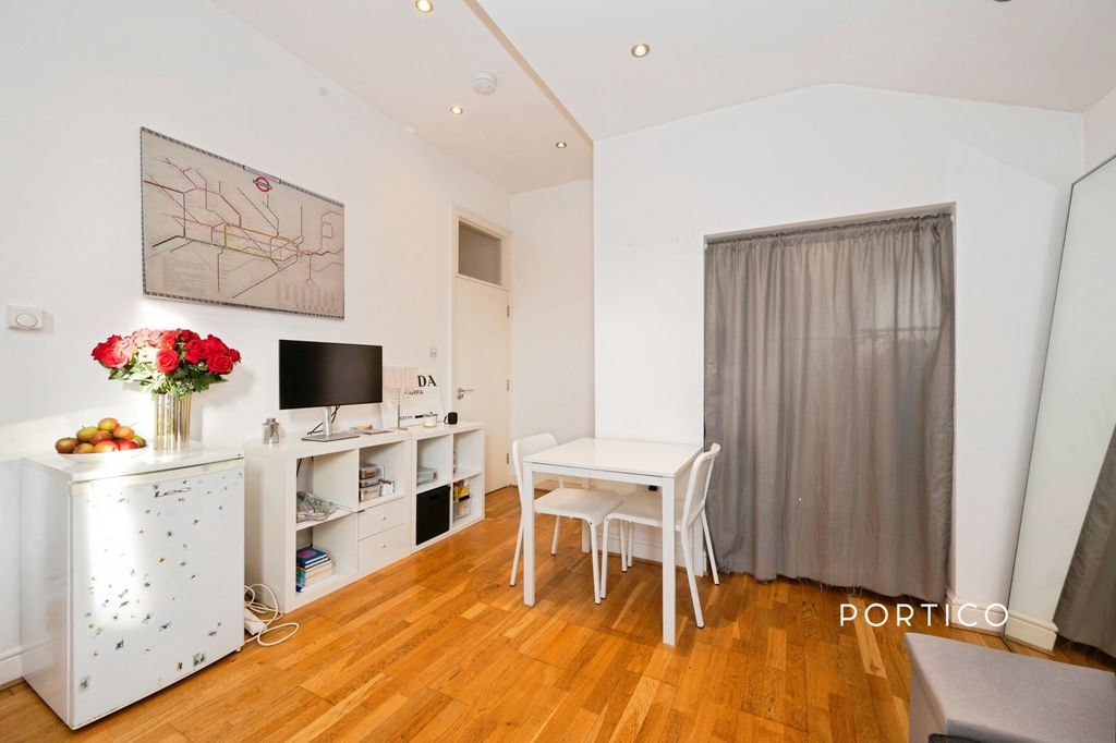 Property photo 3 of 12 Pbox-Img.Jpg