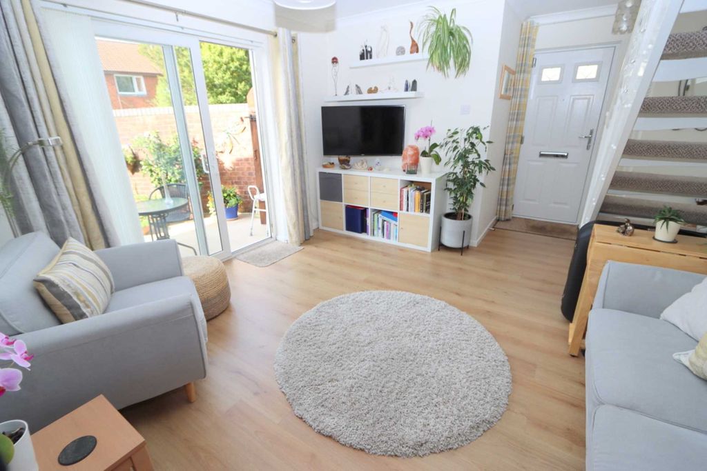 Property photo 2 of 11