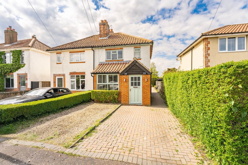 Property photo 2 of 18