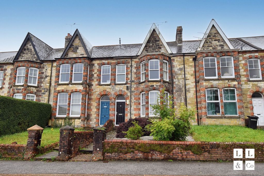 Property photo 1 of 14